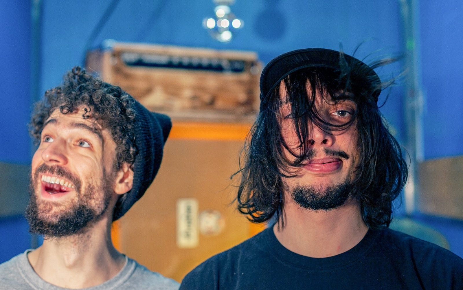 Schluss - Swiss math-rockfree-noise duet BUNKR premiere new adventurous track