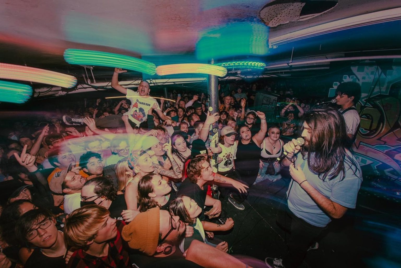 HOT MULLIGAN premiere new single and music video "Gans Media Retro