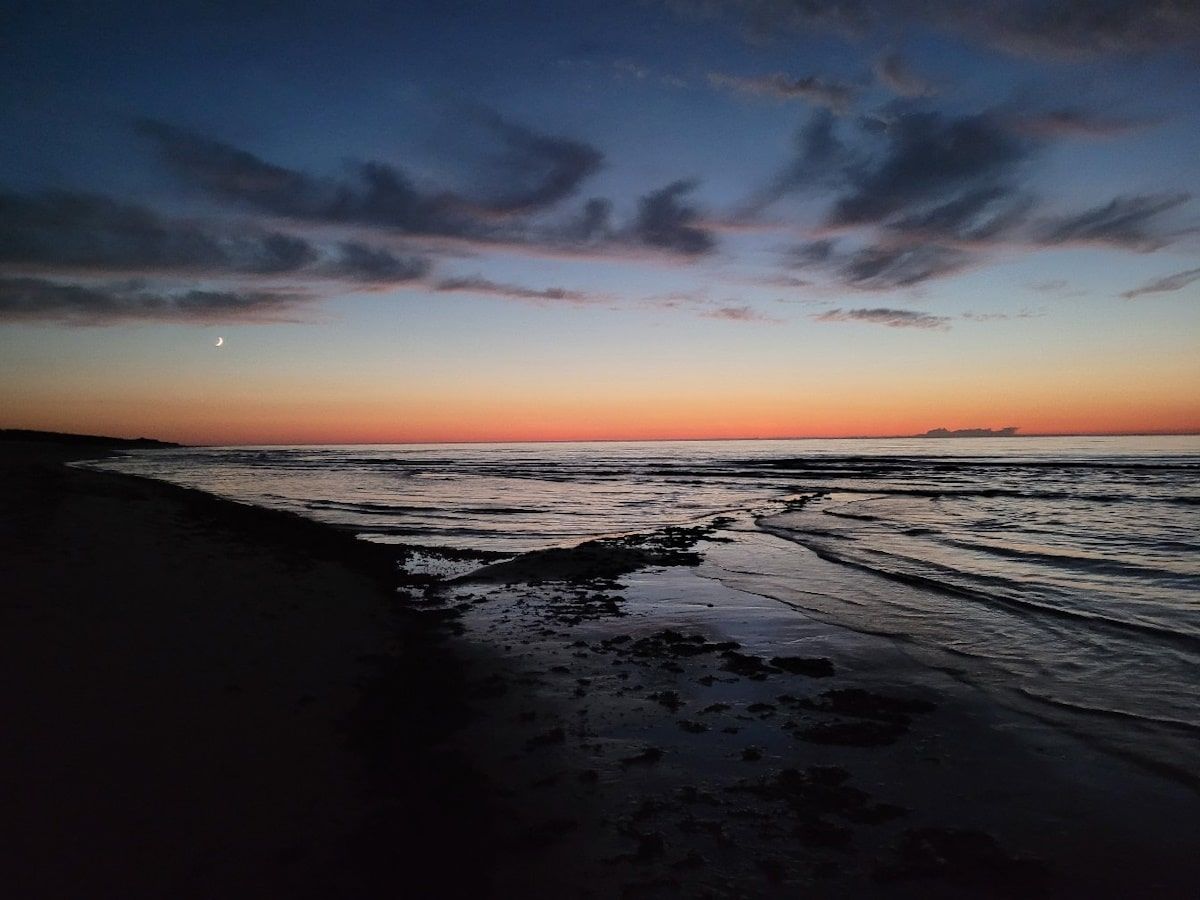 moon at greenwich beach