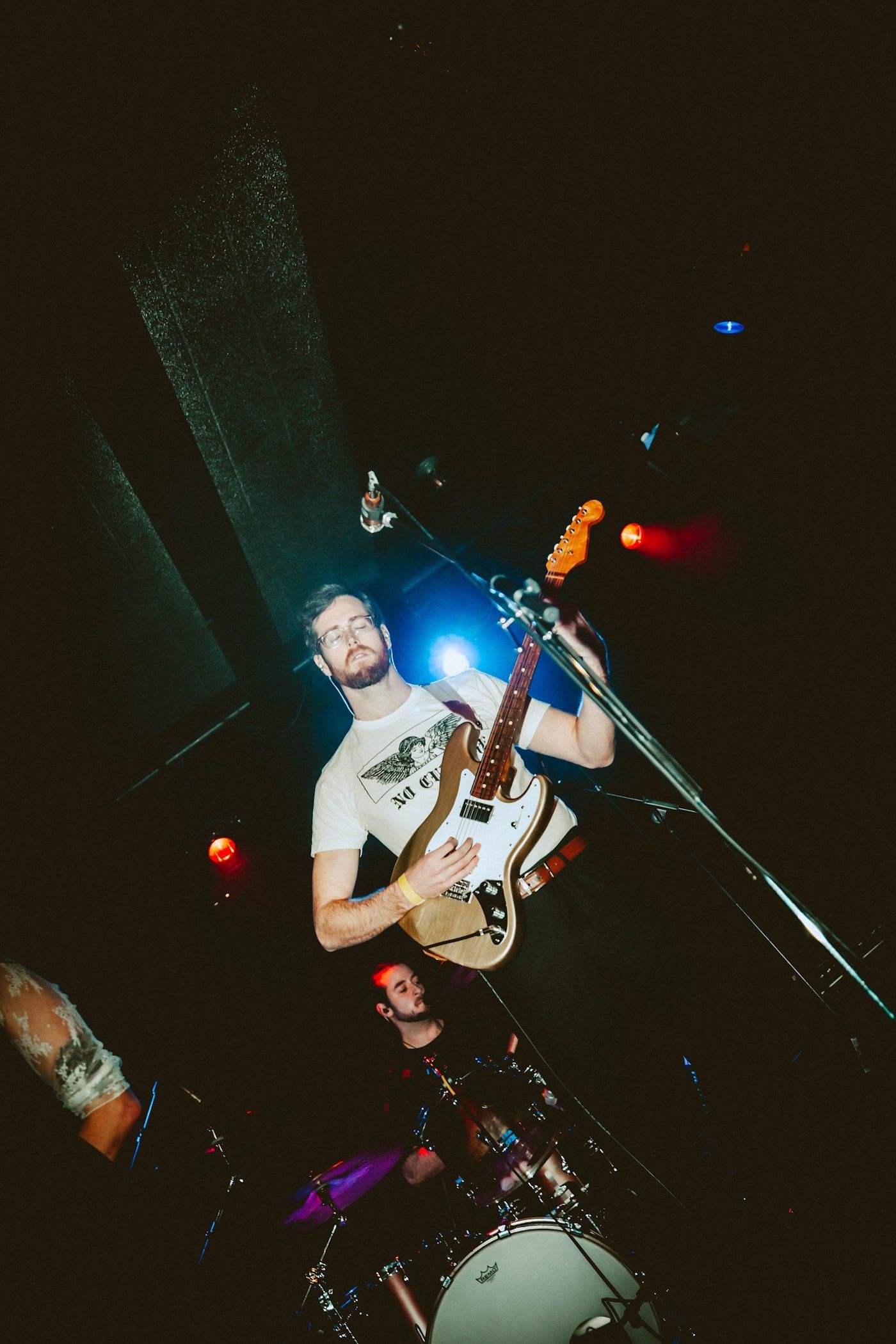 SUNGAZE release "Shadows", share their 2025 shoegaze & underground favorites 1 SUNGAZE by Kennedy Cottrell