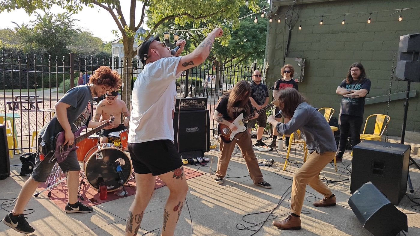 From a spooky castle in Akron to nine days on the road with THE JACKAL and PORCUPINE 7 4507359759591192851 min