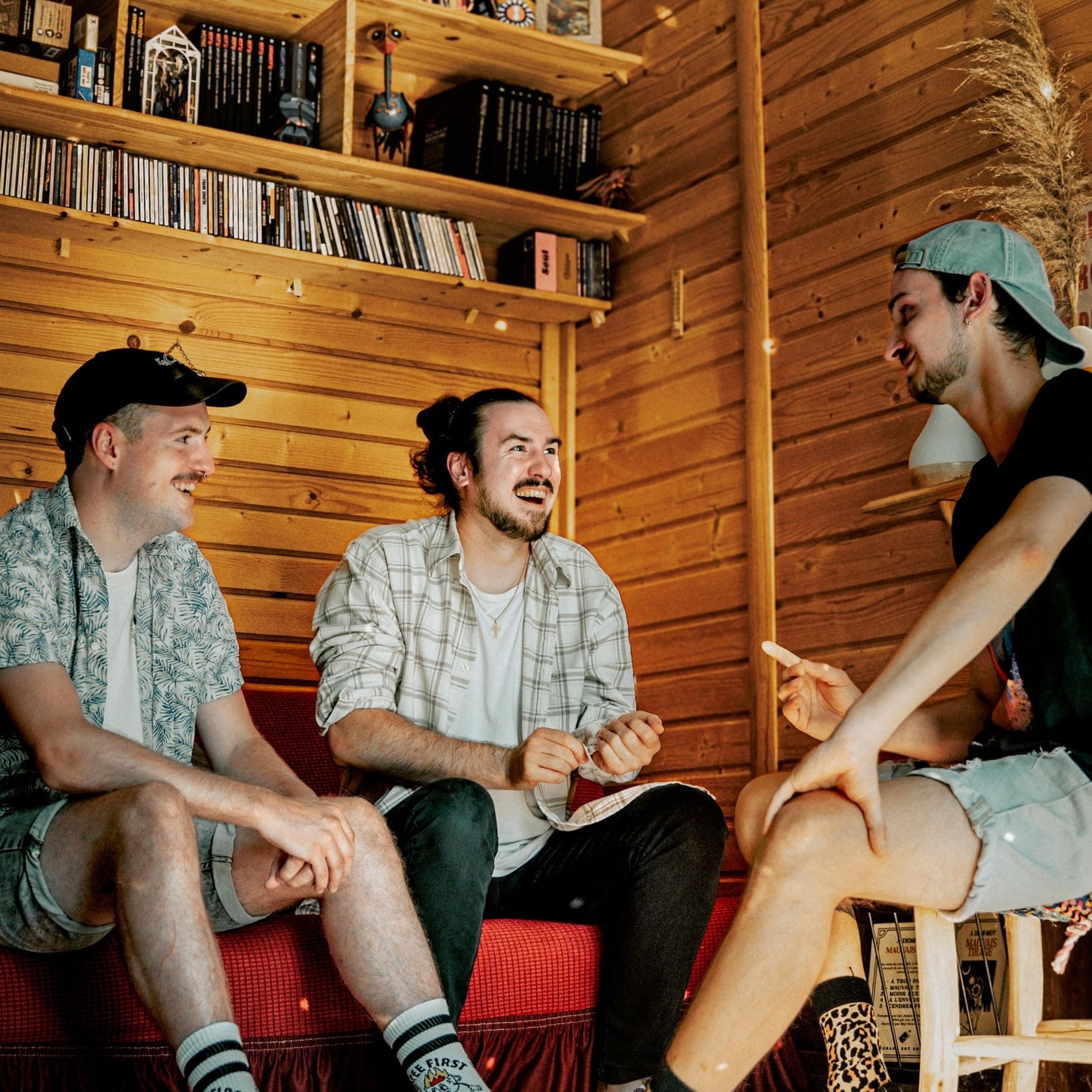 À DEMI-MOT's indie emo punk EP “Mauvais tirage” looks at family, fear, and the choices that shape a young life 1 À Demi Mot, by Sabrina MONTREUIL