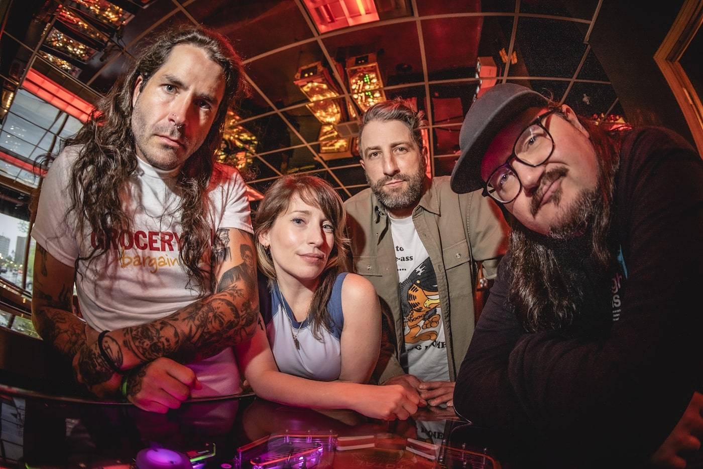 UNSEEMLIER and LITTLE LOW mark their run to Fest 23 with a split release, new heartfelt track streaming! 2 Little Low, by Kristi Xhelili