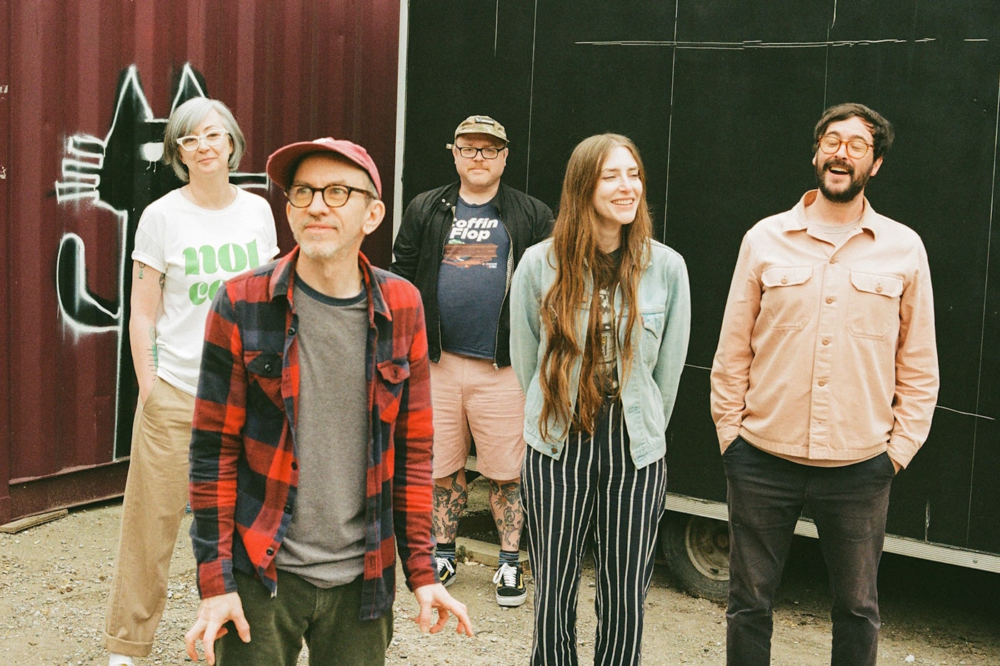 Post metallers IAN fold humor, friendship, and slow-burning weight into “Come On Everybody, Let’s Do Nothing!” 5 IAN