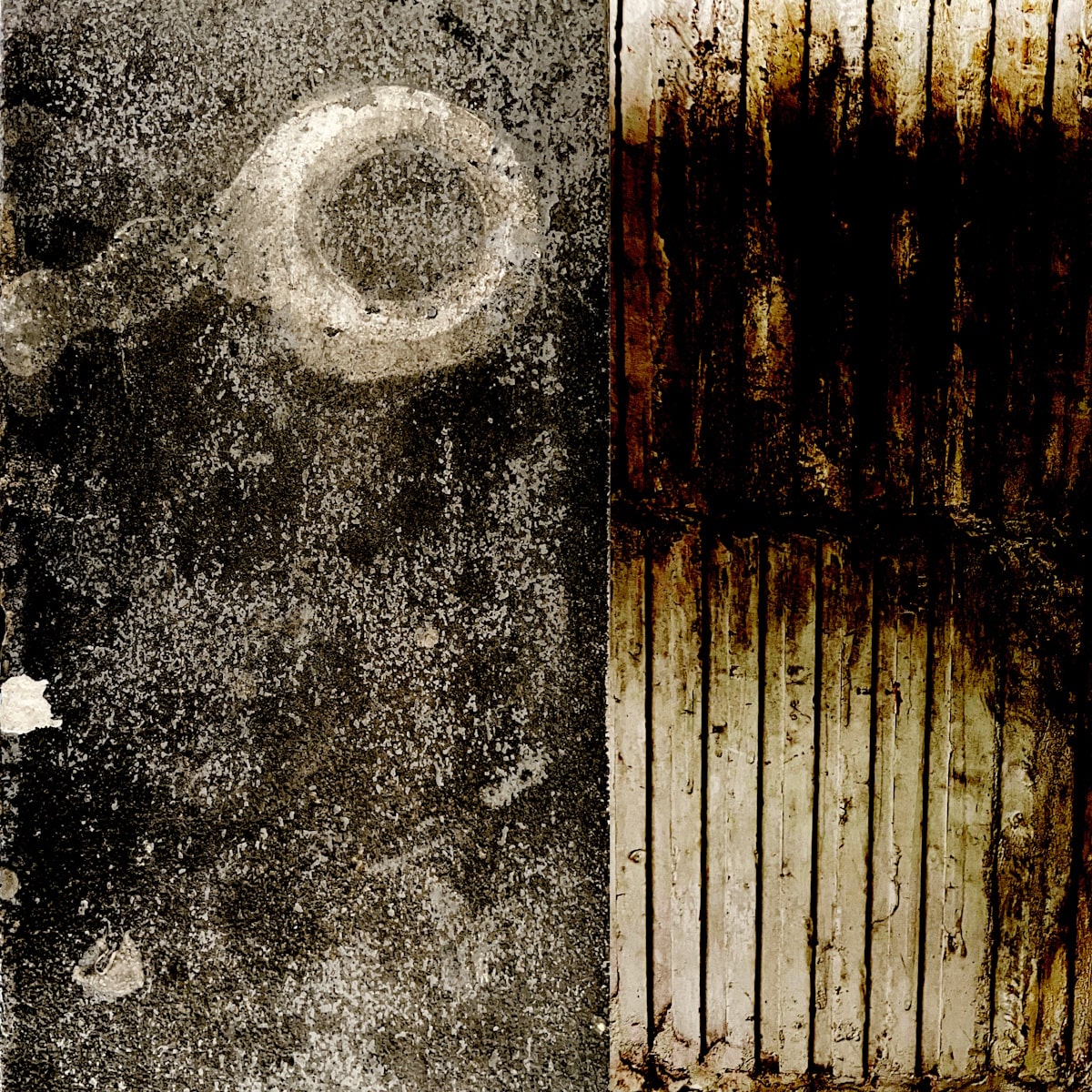 Two members of LOWER AUTOMATION step into a new world of noisy industrial distortion on the first Grave Gnaw EP 1 grave gnaw