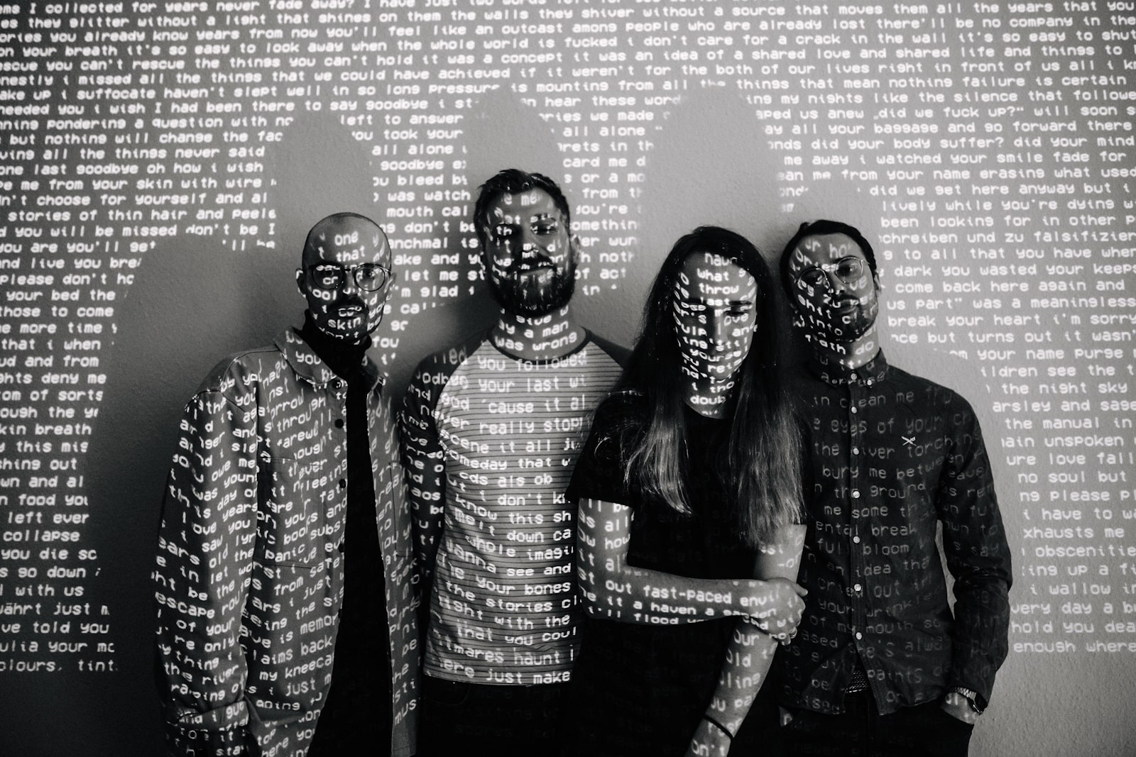 Post hardcore band TWINS decompose “It’s complicated”, new striking album reckoning with loss, responsibility, and what comes after survival 1 TWINS, by Anna Wyszomierska