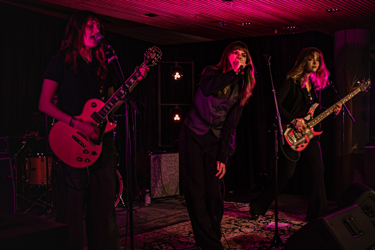 REFUSED closed their hometown chapter with three sold-out farewell nights in Umeå, documented by Rapha Vargas 15 Deppa, by Rapha Vargas