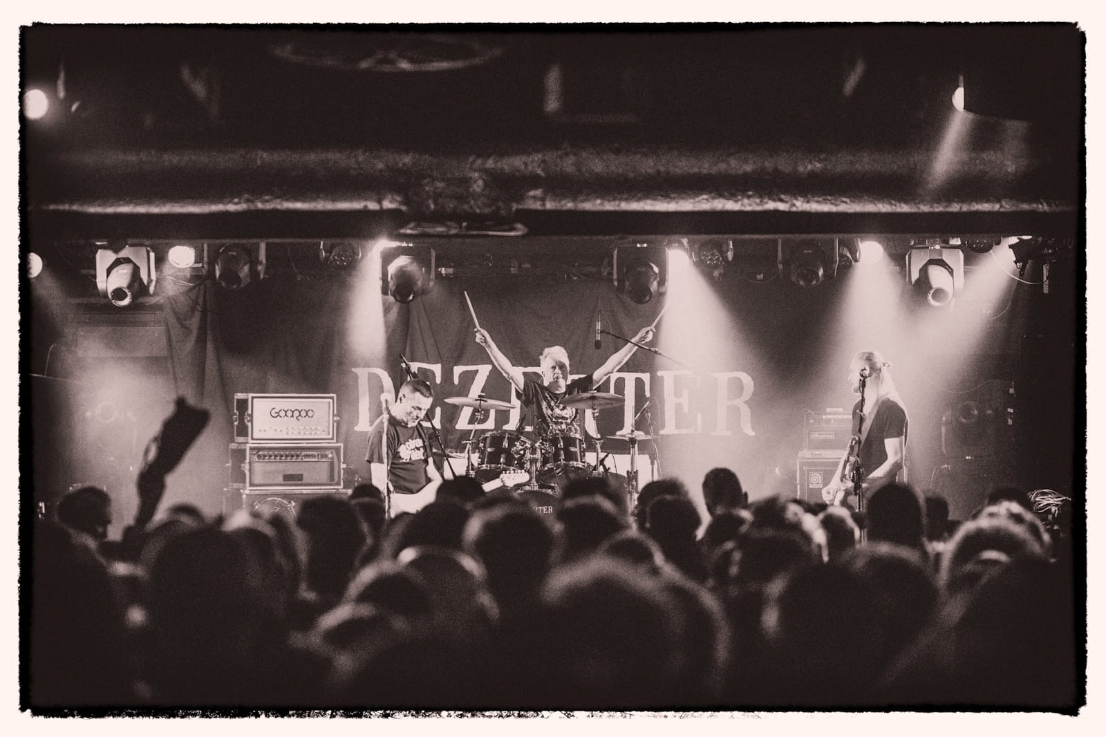 Polish punk legends DEZERTER return with “Wolny Wybieg”, new album coming up! 5 Dezerter - Małgorzata Wasilewska, Warszawa, Proxima, 13.12.25