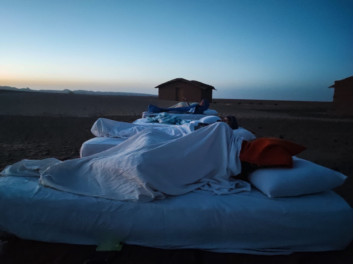 Maulén recorded a grand reinterpretation of Oum Kulthum's "Enta Omri" across Morocco - here's how place shaped every second of it 4 Morning in Desert