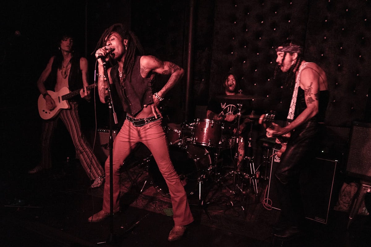 BAD VACATION drop "Life Goes On" EP, a fast and melodic dispatch from the NYC punk rock underground 2 Bad Vacation