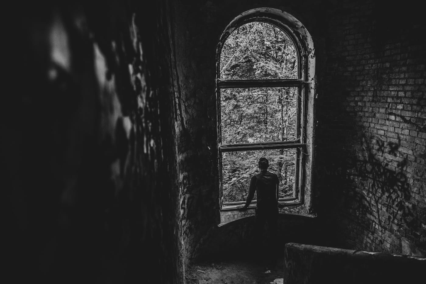 SADFACE debuts "Draped in the Hollow", turning emotional weight into cinematic sound 2 Sadface in Zofiówka