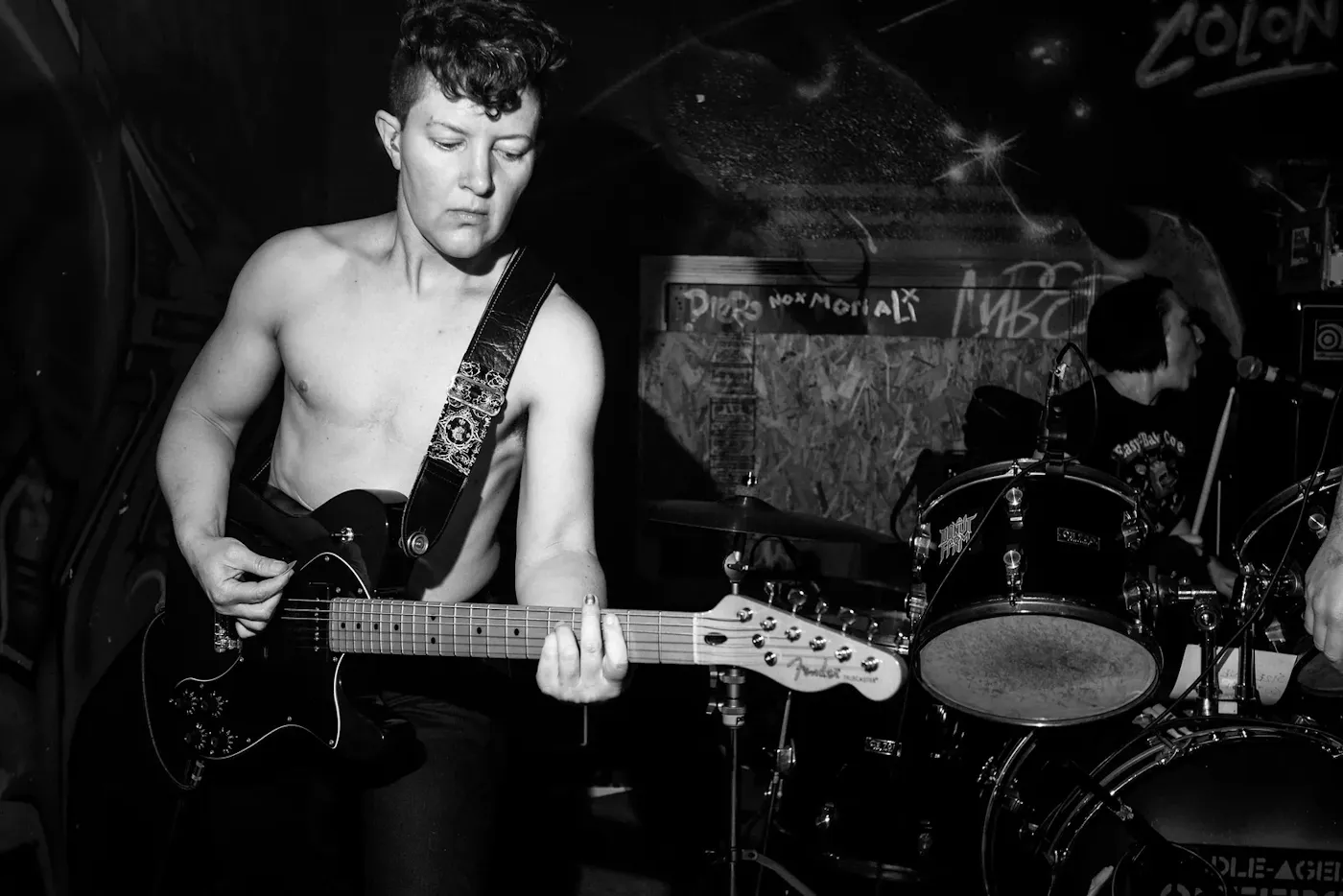 MIDDLE-AGE QUEERS turn Mazzy Star's "Fade Into You" into an early Jawbreaker tune ahead of Valentine's Gay shows 2 Middle Aged Queers - Photo by Matthew