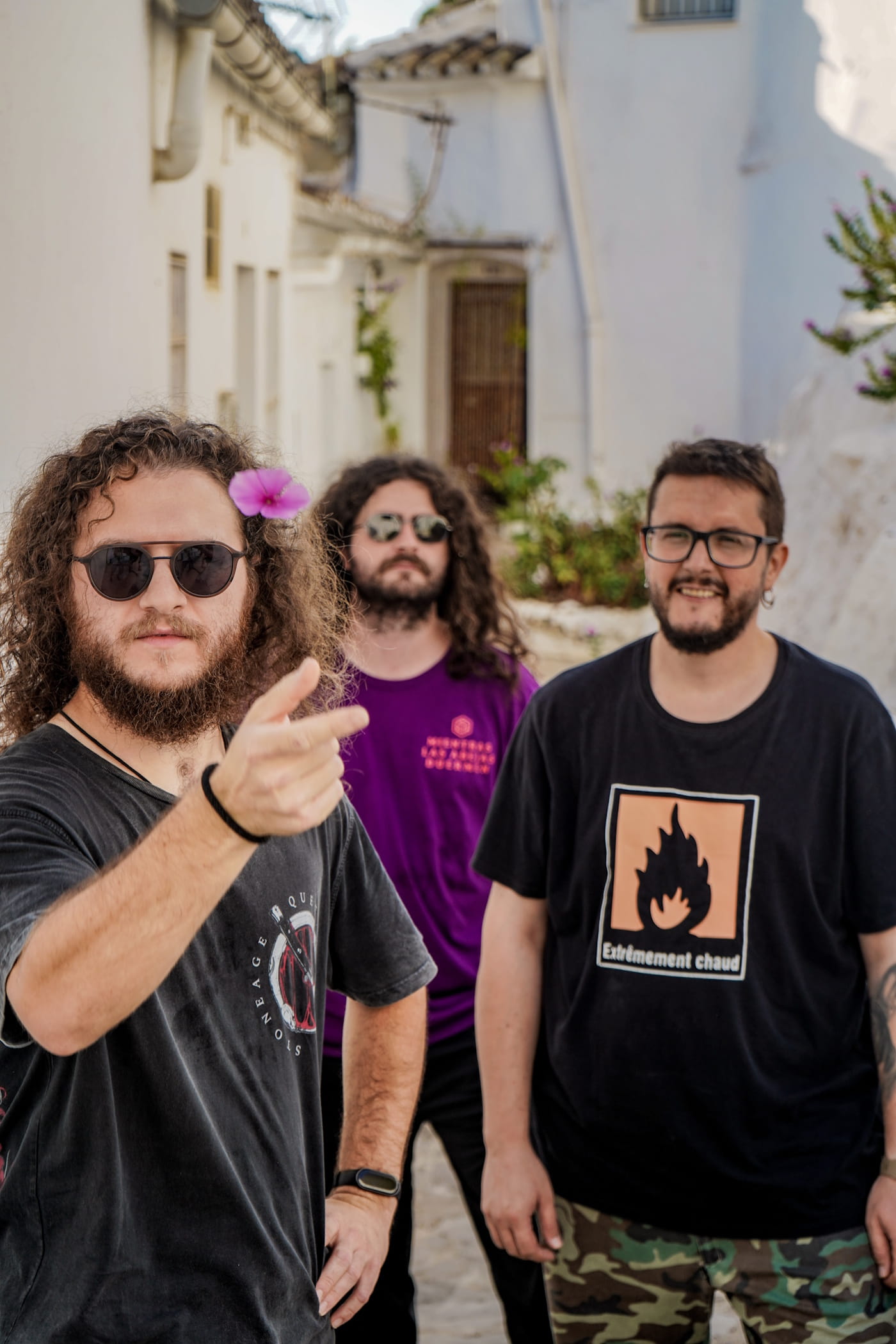 MIENTRAS LAS ABEJAS DUERMEN - a self-portrait from the mountains of southern Spain 2 Mientras las abejas duermen