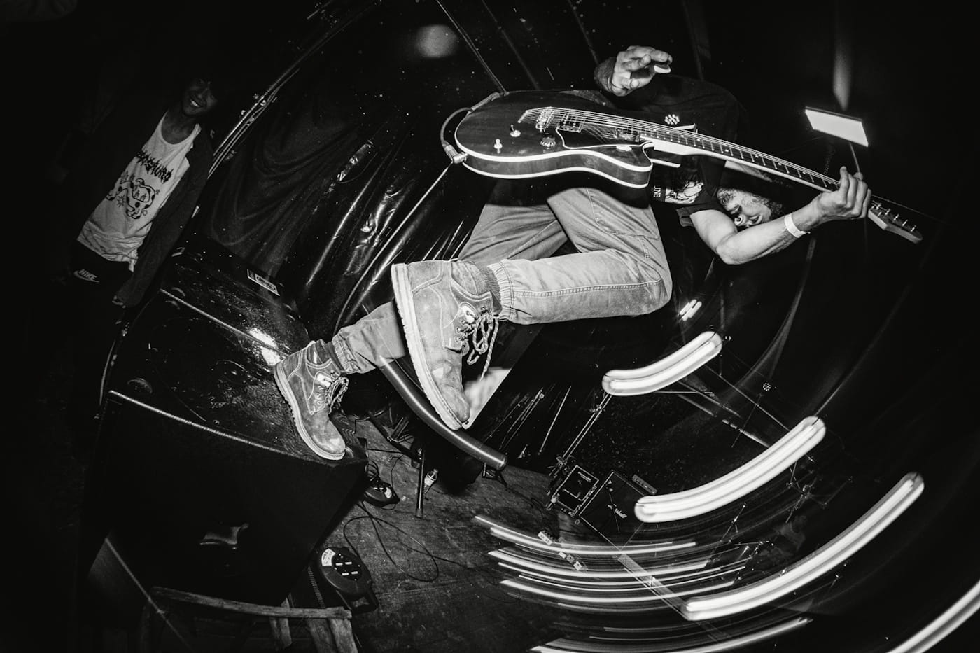 Emoviolence beast SOASTASPHRENAS break down "Eris," Berlin's screamo community, and recording 150 voices into one record 2 soastasphrenas