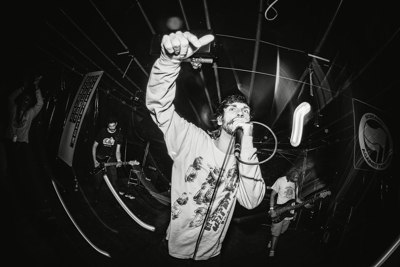 Emoviolence beast SOASTASPHRENAS break down "Eris," Berlin's screamo community, and recording 150 voices into one record 1 soastasphrenas