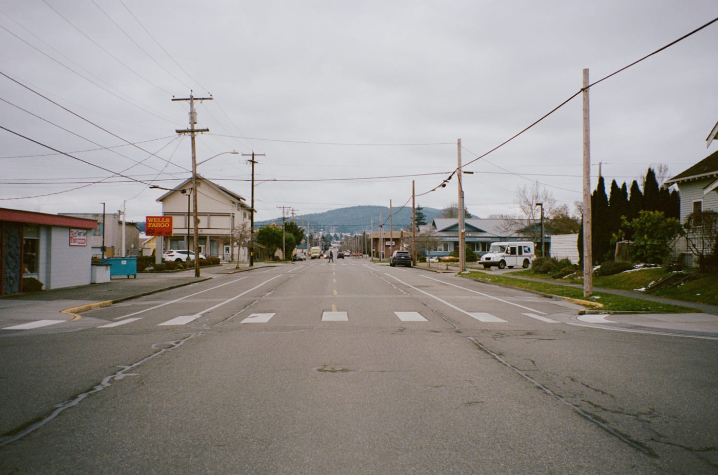 Mellow shoegaze alt rockers PILEUP walk through their mesmerizing album "Leave The Light On" 5 Pileup