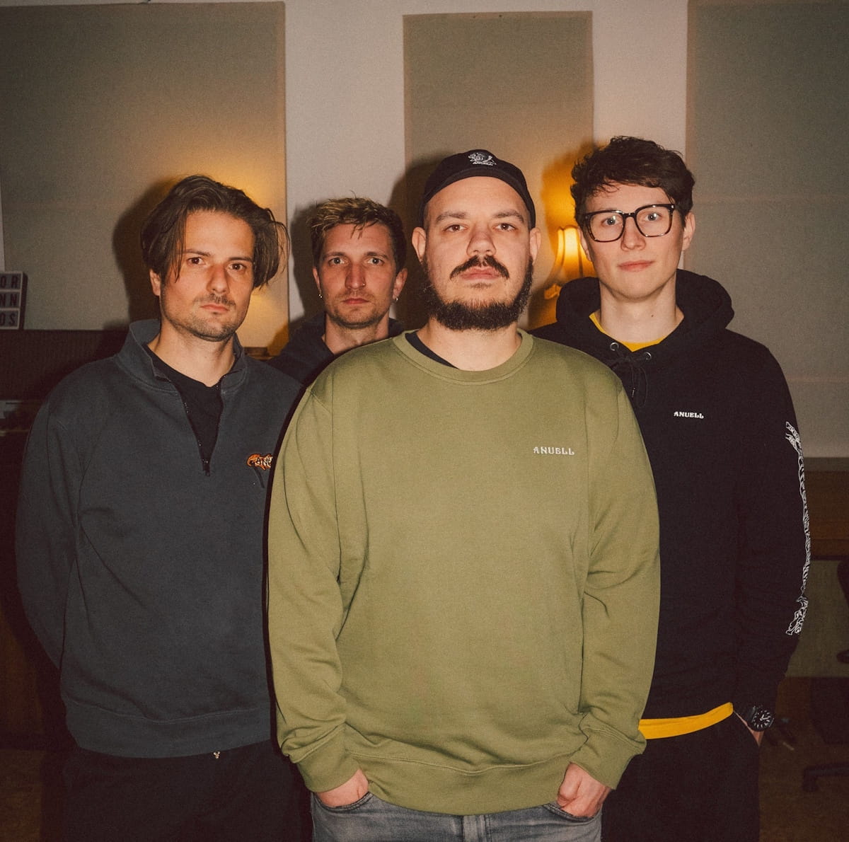 Post grunge rockers KATER unpack "Into Thin Air," Bremen's scrappy music community, and why the album format still matters 2 Kater