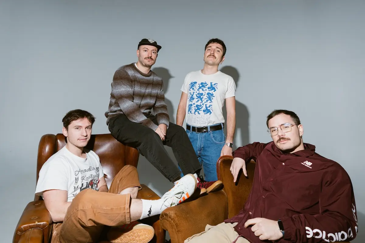 Emo indie punks COMIC SANS channel heartbreak and lineup chaos into "Todas las cosas que nos salió mal" 1 comic-sans