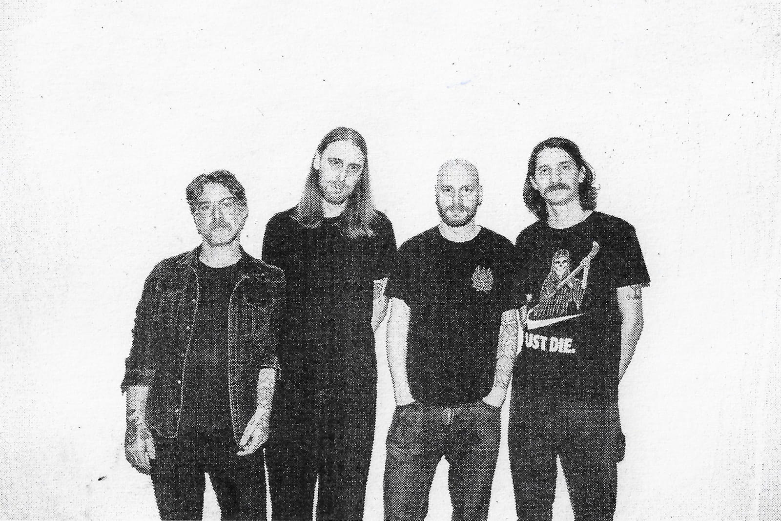 Belgian dirty hardcore punks DAGGERS premiere "El Mundo Kaput," new EP on Shield Recordings 1 Daggers, by Thierry Tönnes