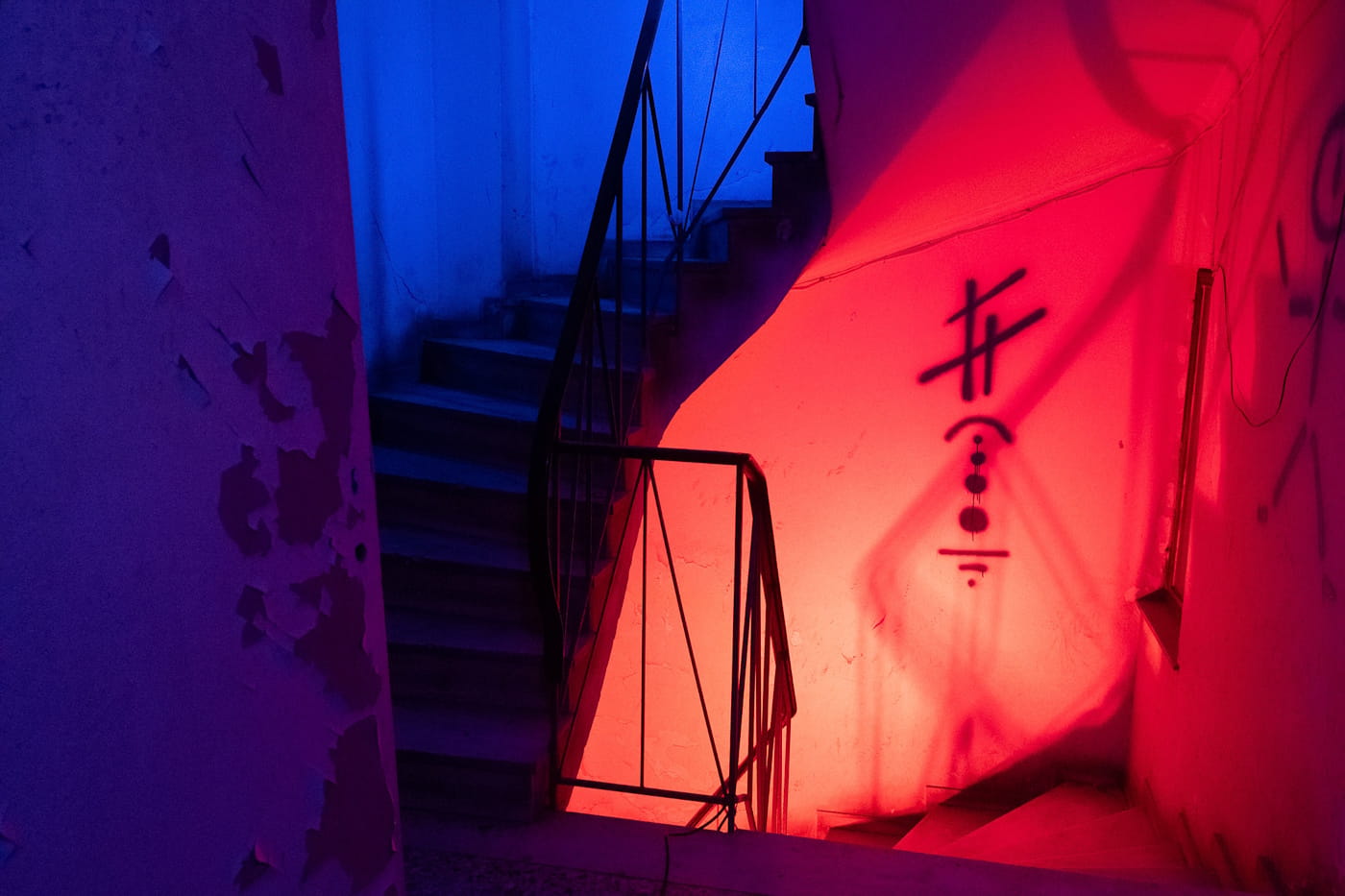 Greek weird noise rockers FALOODA discuss Athens scene, "Recipe for Concussion", written in a building sold to make room for tourists 5 Eirini Chatzi. Hearing Noise