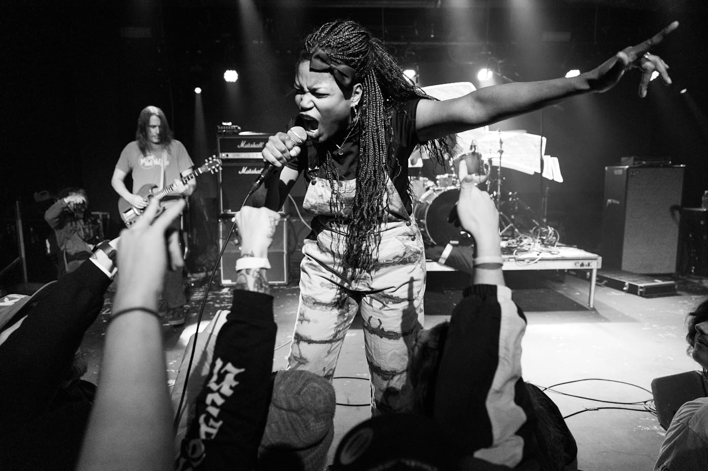 LOOSE LEASH drop a sharp self-titled debut out of DC with members of Bacchae and Give 7 Loose Leash by Kenny Savercool @kennysavercool on Instagram