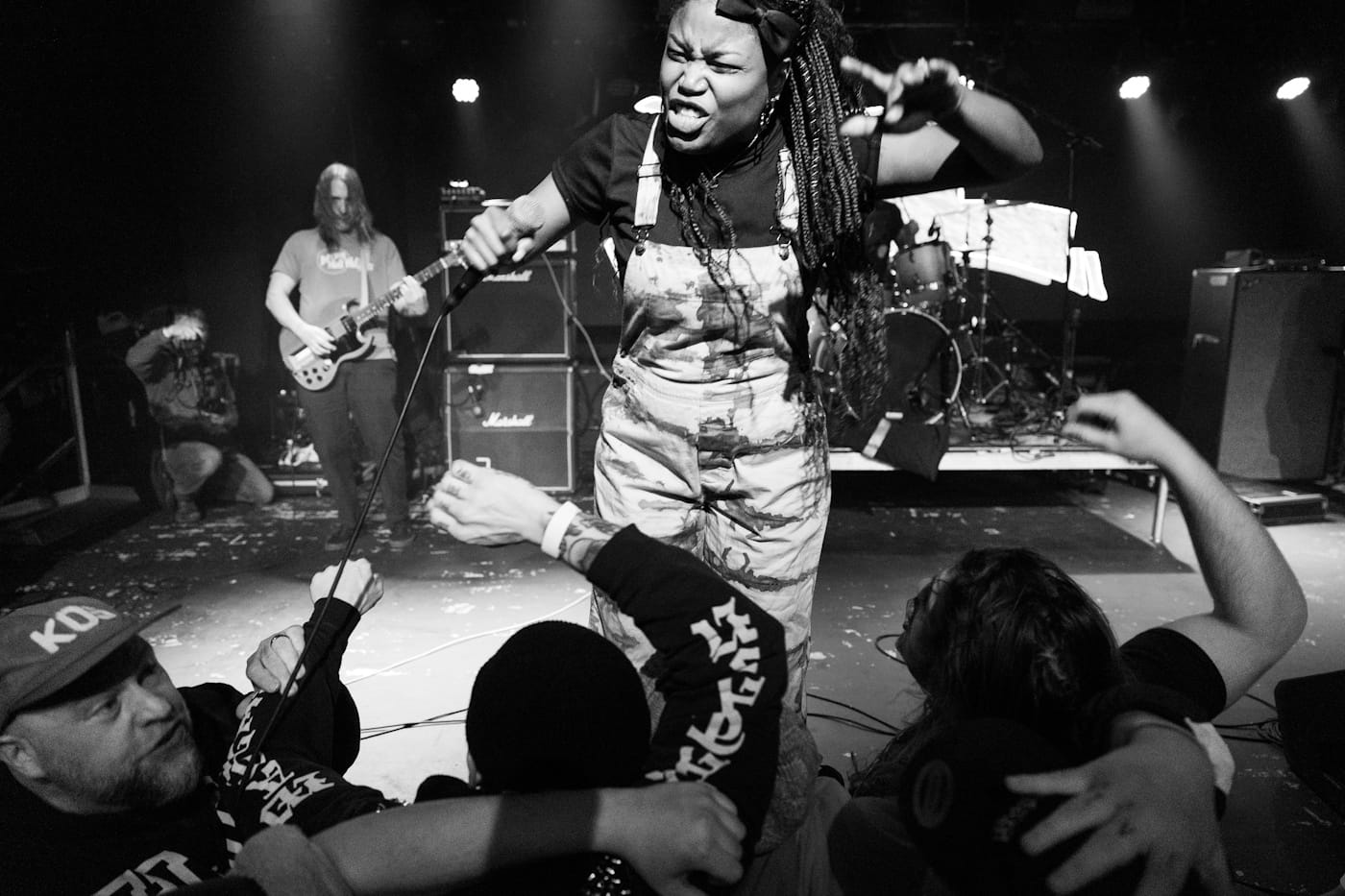 LOOSE LEASH drop a sharp self-titled debut out of DC with members of Bacchae and Give 4 Loose Leash by Kenny Savercool @kennysavercool on Instagram