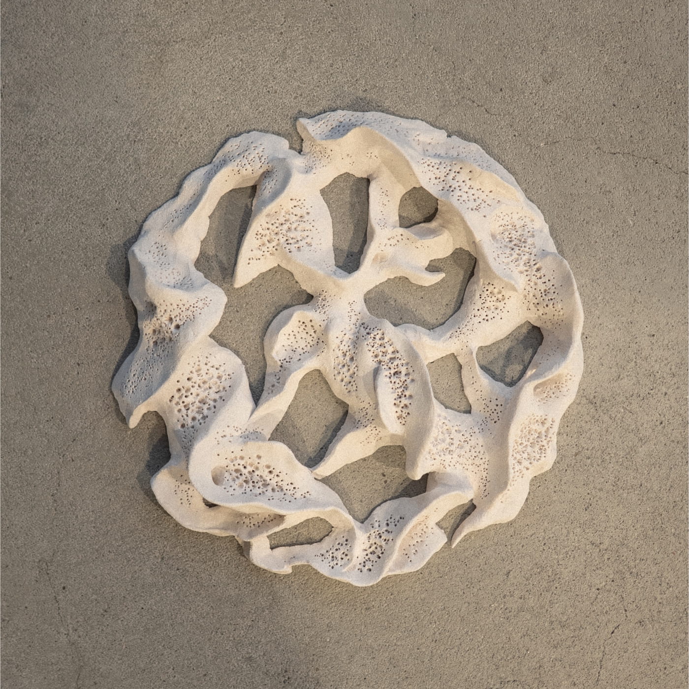 Meejah x Hiraki unpack the victim/executioner duality on "Interwoven" — with Loïc Rossetti on the duet that started at Roskilde 3 MEEJAH-x-HIRAKI