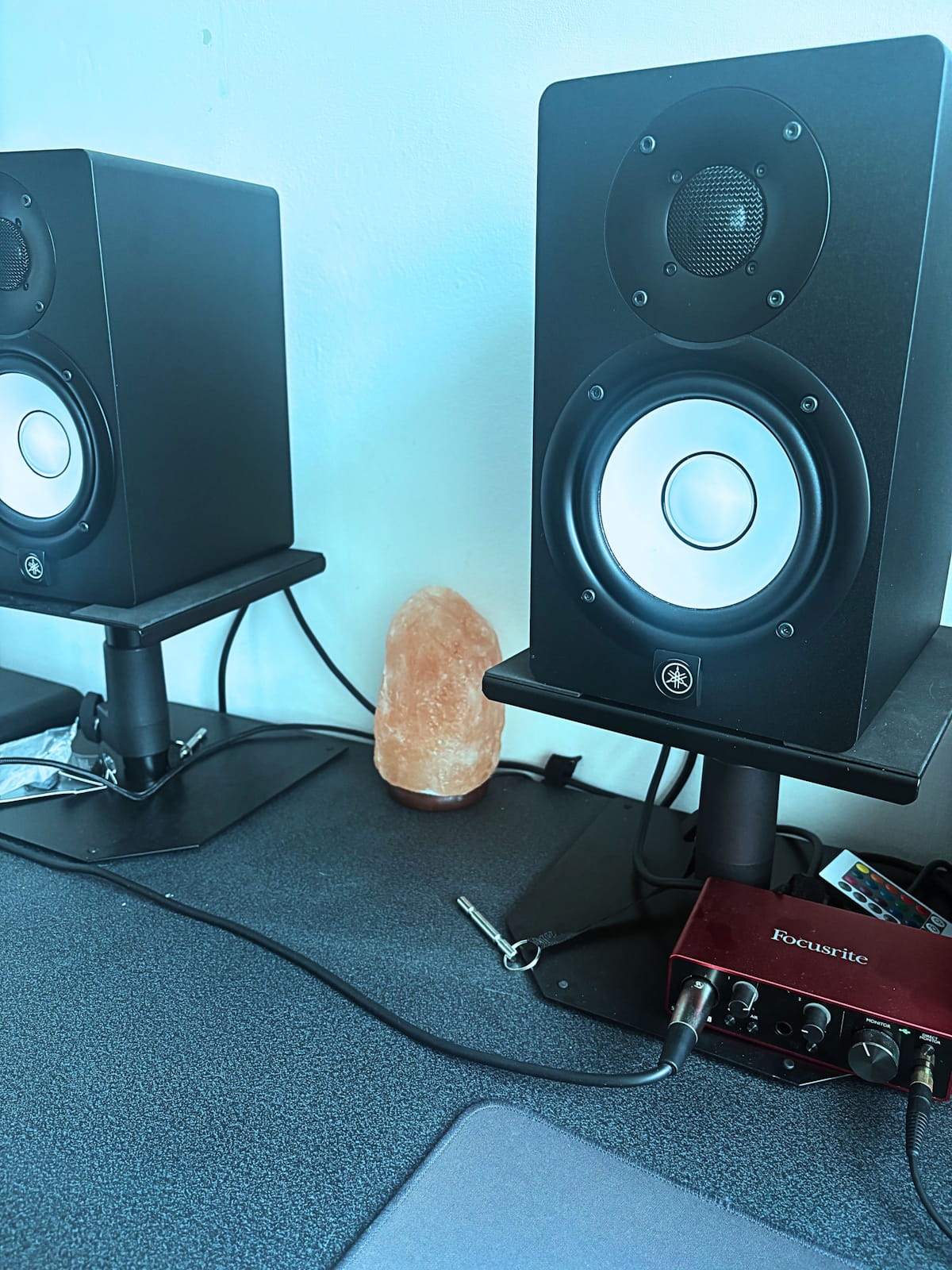 Metallic hardcore act GATE HOUND drop "Keeper," a DIY-built shot from Northeast England 3 monitors 1