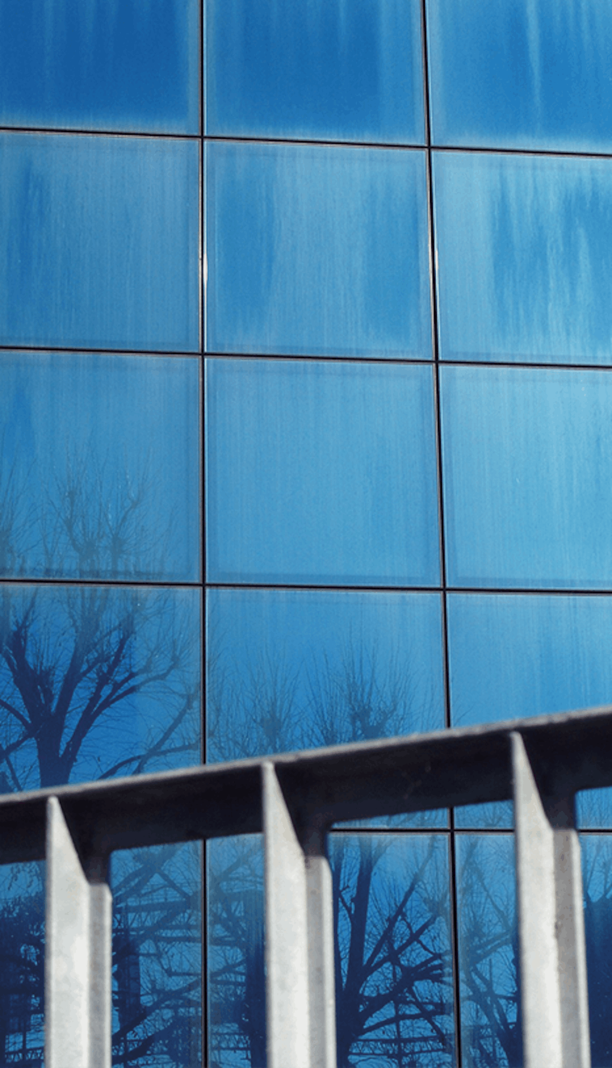 Dark post hardcore band VOLTA return after eight years with "Nessun Luogo né Acqua," a restless Italian story about screens, grief, and boredom 4 Volta