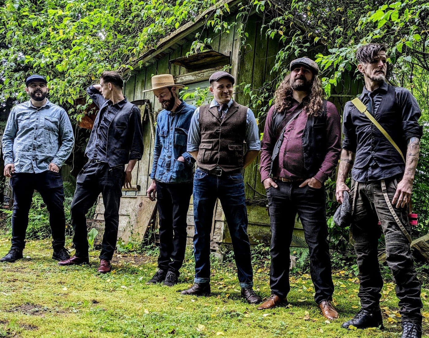 Banjos, washboards, and bad decisions - THE STILL SPIRITS return after a decade with "Small Time Crime" - ten tracks of rowdy folk-punk party 2 STILL SPIRITS