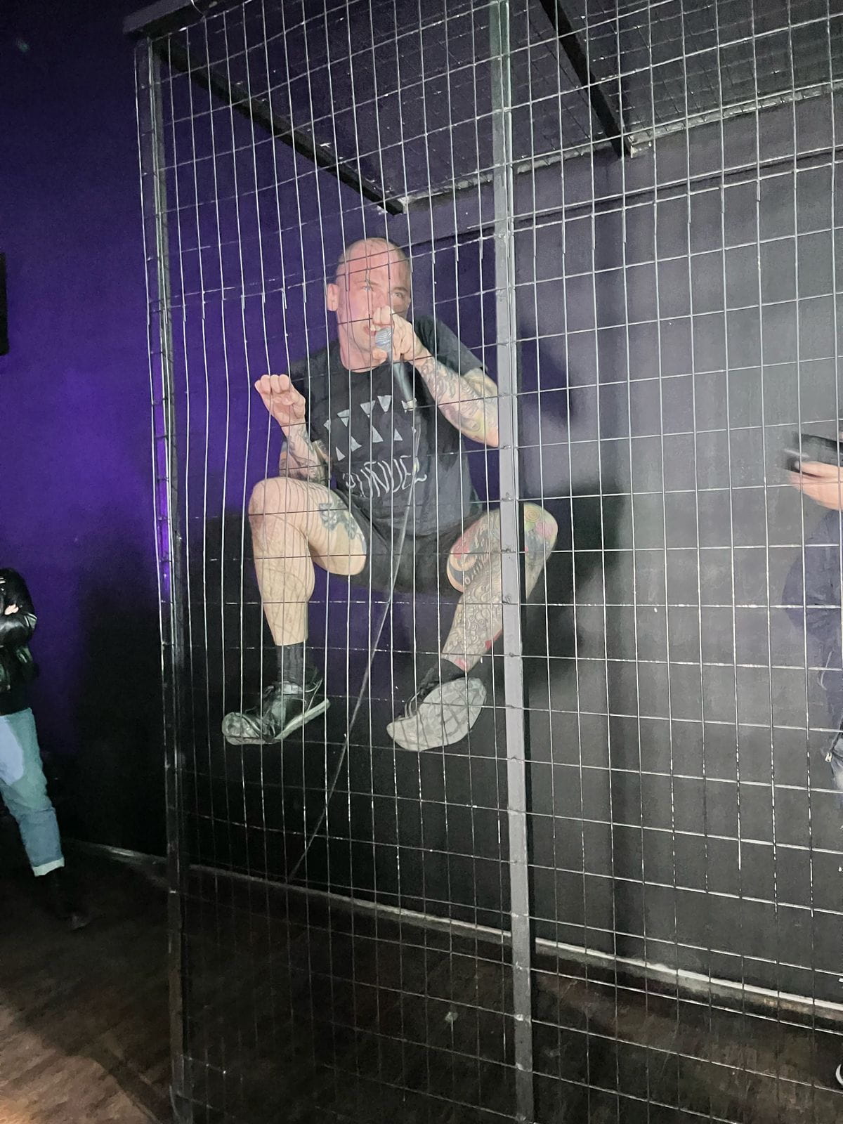 Greek weird noise rockers FALOODA discuss Athens scene, "Recipe for Concussion", written in a building sold to make room for tourists 6 Falooda