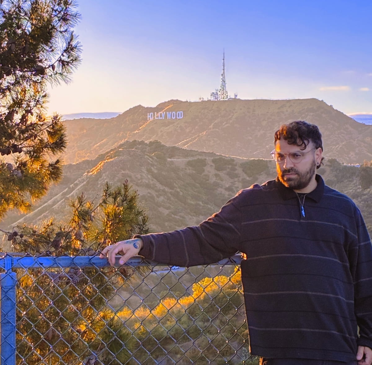 Dream pop / slowcore wizards CATHEDRAL BELLS stretch time and texture on “Parallel Dreams” 2 Cathedral Bells