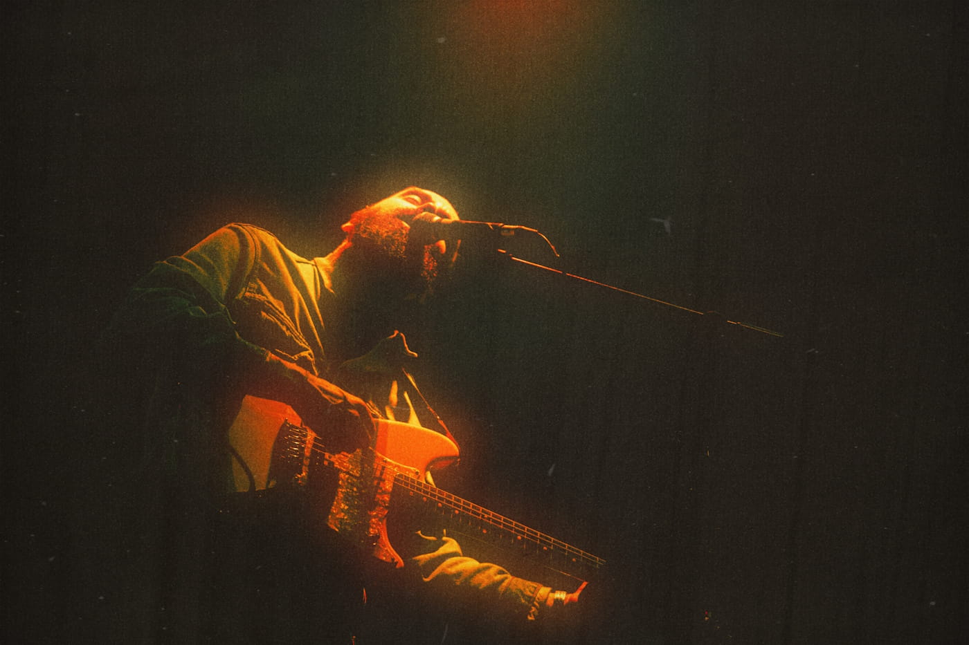 Leeds psych-rockers THE VENUS CHILDREN trace debut single "Rollercoaster" to a petrol station, oil, and the Chicken of Chance 4 Leeds psych-rockers The Venus Children