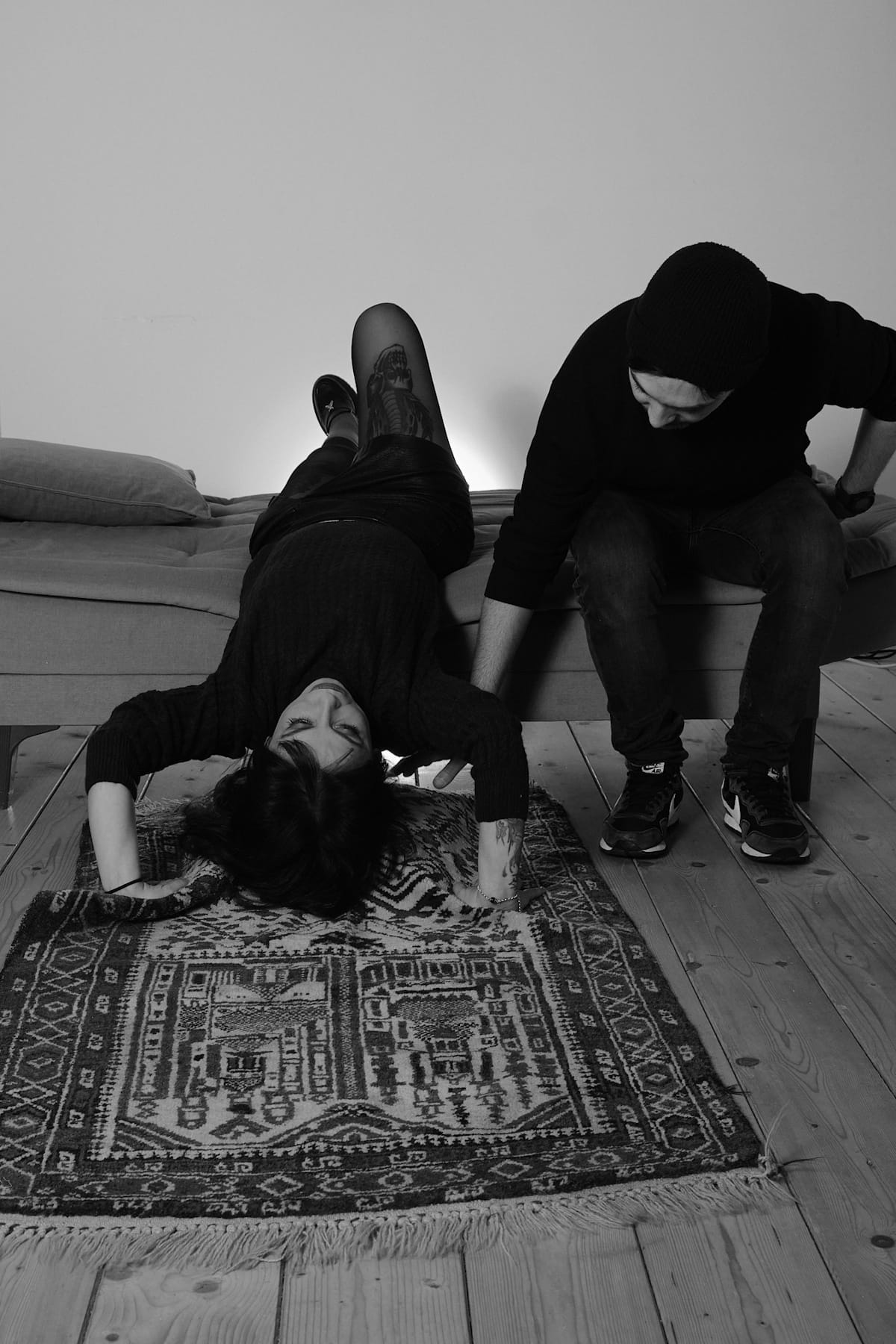 Sardinia hardcore band HOLD ME TIGHT return with "No Turning Back," the first chapter of "The Fall" 3 Hold Me Tight, by Tessa Wiegerinck