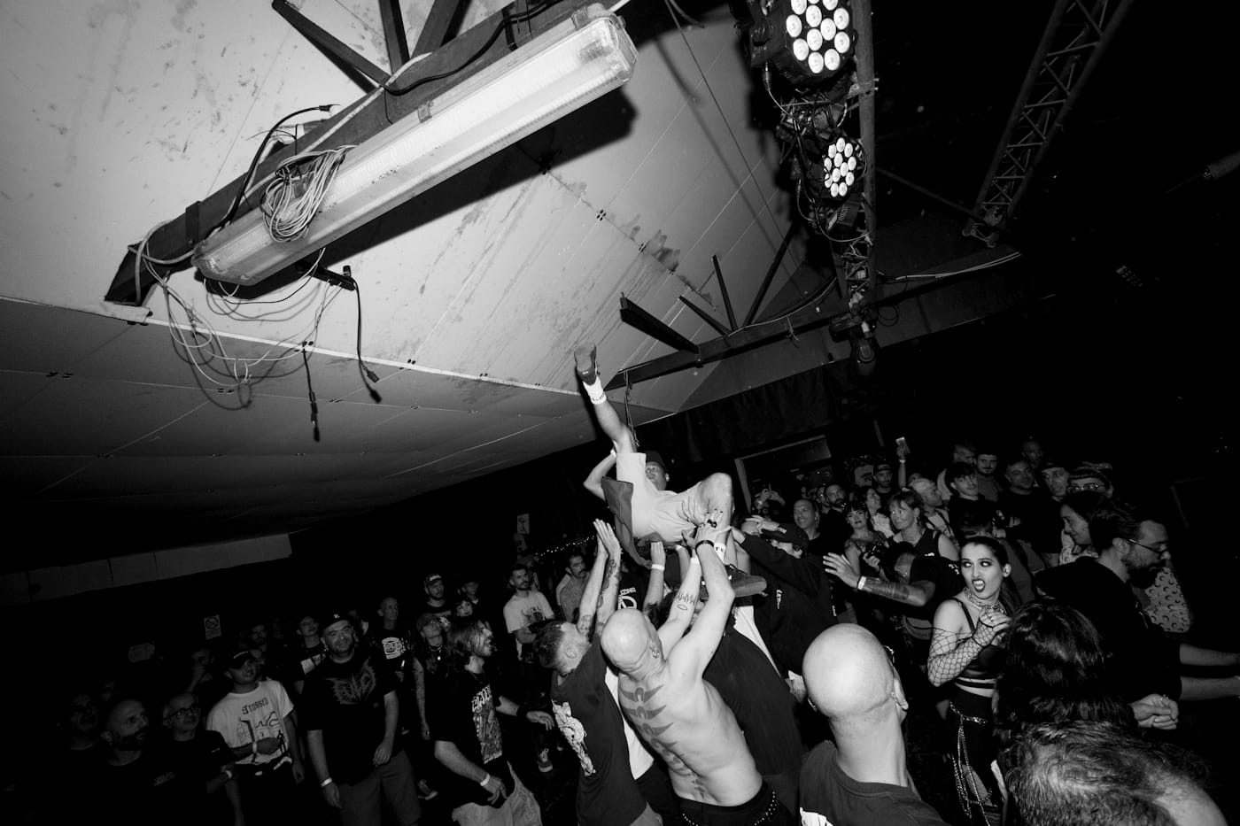 Sardinia hardcore band HOLD ME TIGHT return with "No Turning Back," the first chapter of "The Fall" 6 Hold Me Tight, by Roberto Graziano Moro