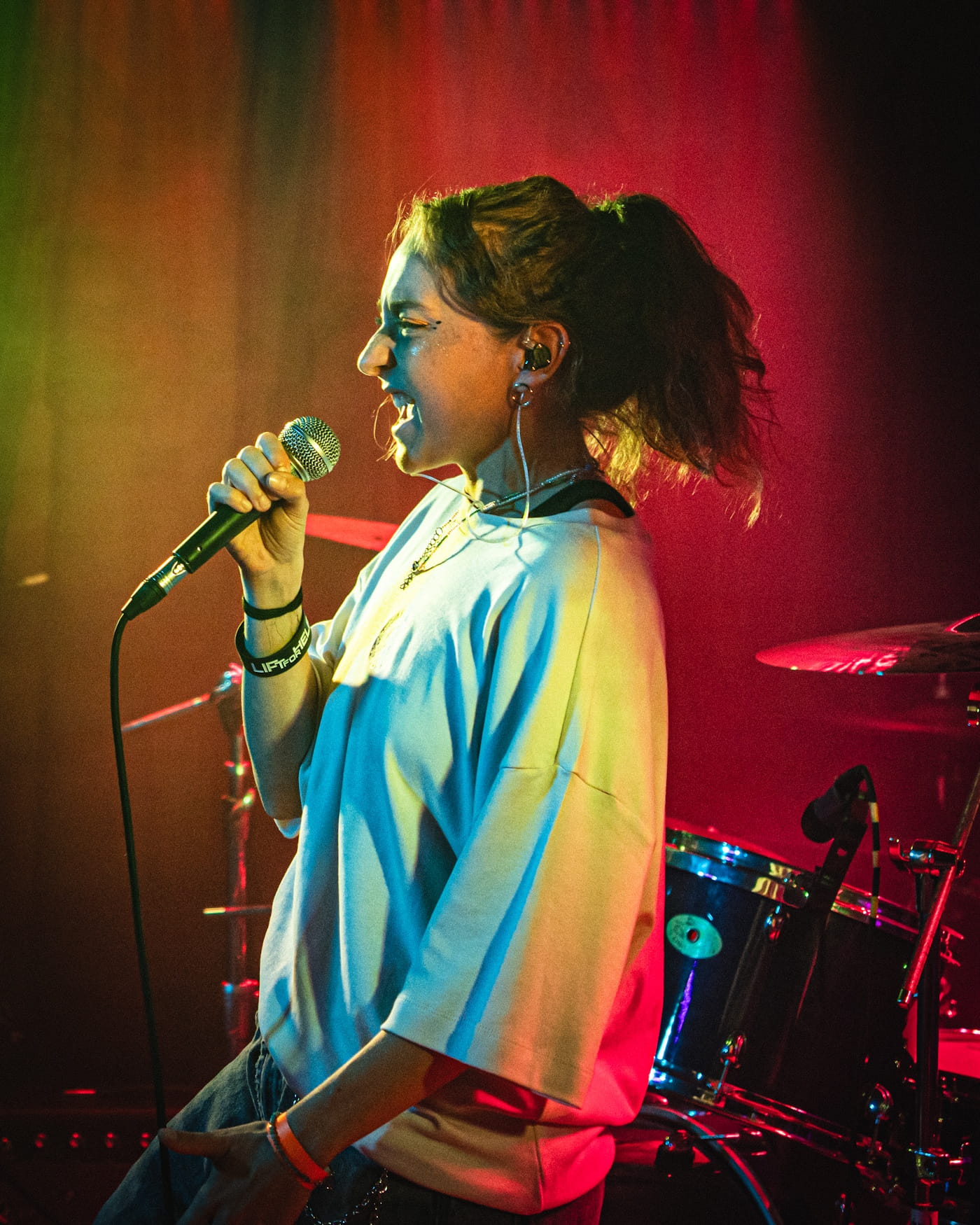 Polish math rock turned emo: FOR EXAMPLE JOHN premiere "Faking Life" and walk through every song on "failed as a friend" 1 For Example John, by C Ciupis