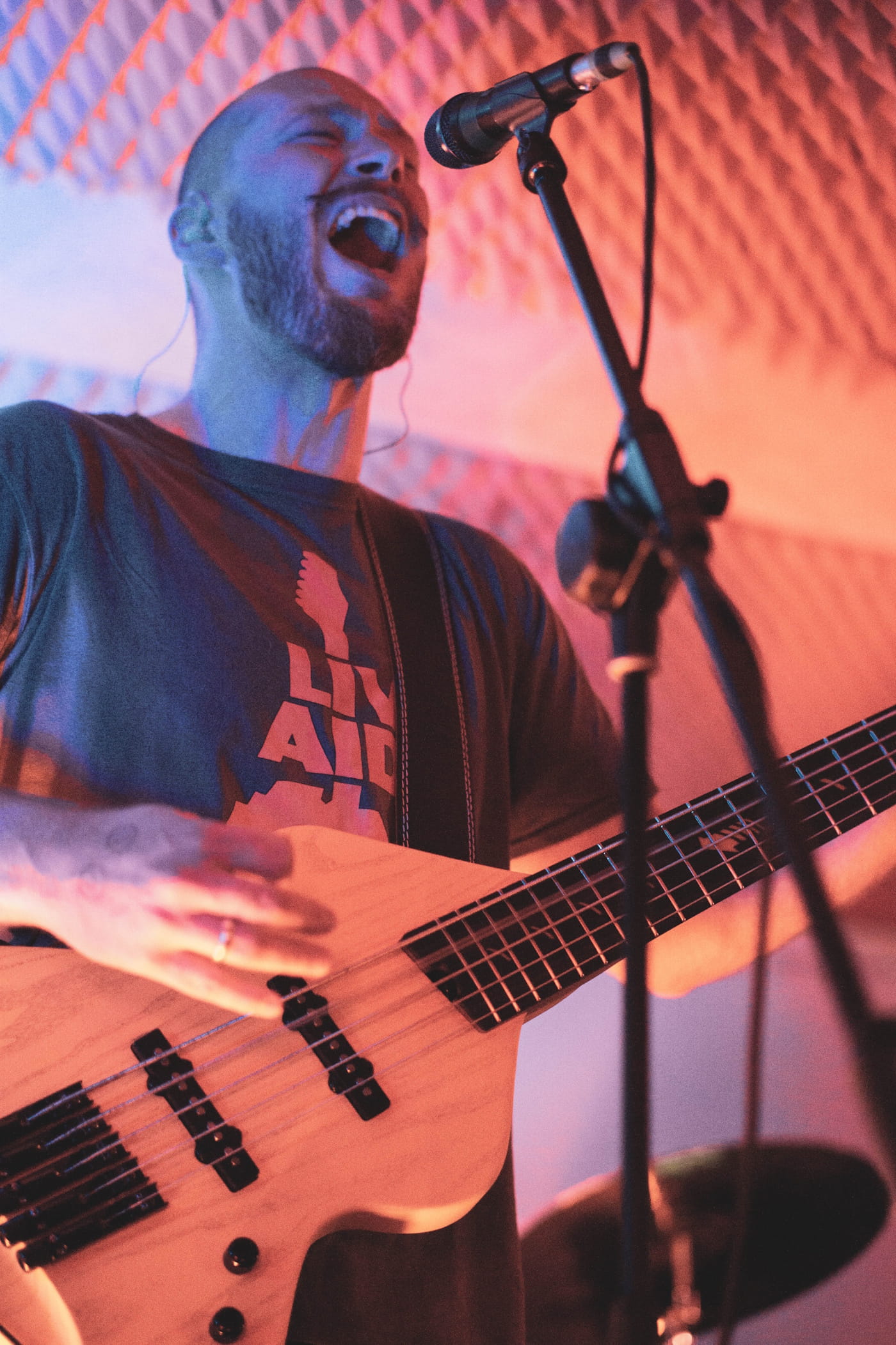 Polish math rock turned emo: FOR EXAMPLE JOHN premiere "Faking Life" and walk through every song on "failed as a friend" 2 For Example John, by P Nikitin