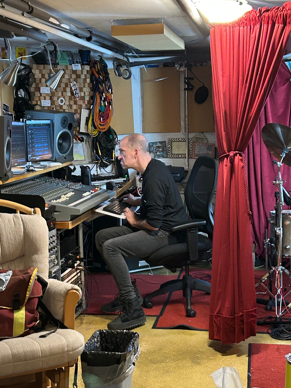 From Richmond to Chicago, via Albini’s shadow: “The Four Flags” by With Patience, Orlock, IUIO and SoundTracks captures a tight-knit scene in one room 3 img 9277