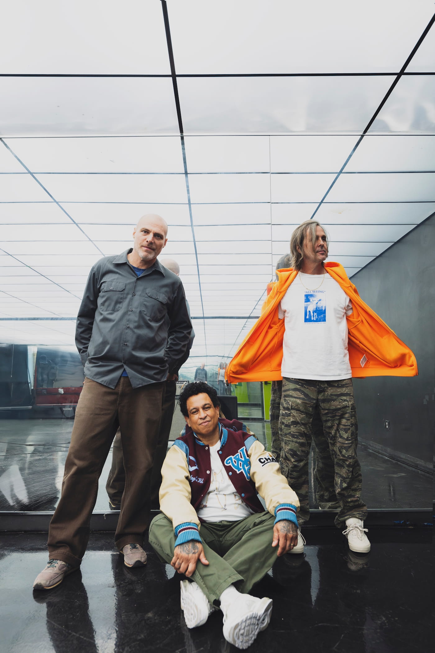 NYC post-hardcore legends QUICKSAND are back with new album "Bring On The Psychics," share new songs "Get To It" and "Regenerate" 1 NEW YORK CITY POST-HARDCORE LEGENDS QUICKSAND ANNOUNCE FIRST ALBUM IN FIVE YEARS, BRING ON THE PSYCHICS