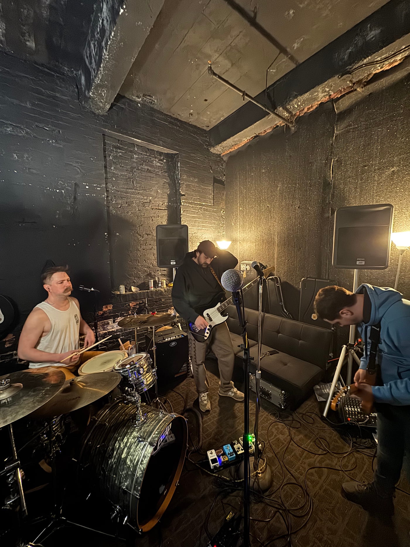 Baltimore’s emo alt rockers STILL BONES turn frustration into motion on collaborative EP “Start/Stop” 3 Rehearsal