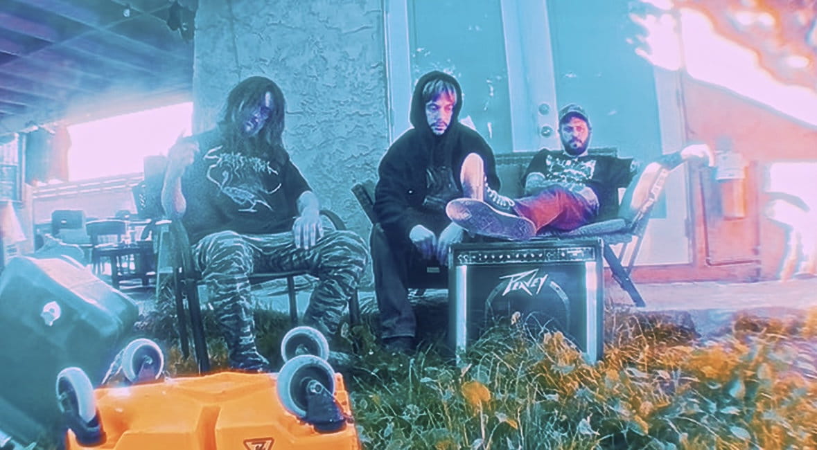 SIGNAL BLEACH push raw industrial noise and decay through “Rats Eating Rats” video 1 Signal Bleach