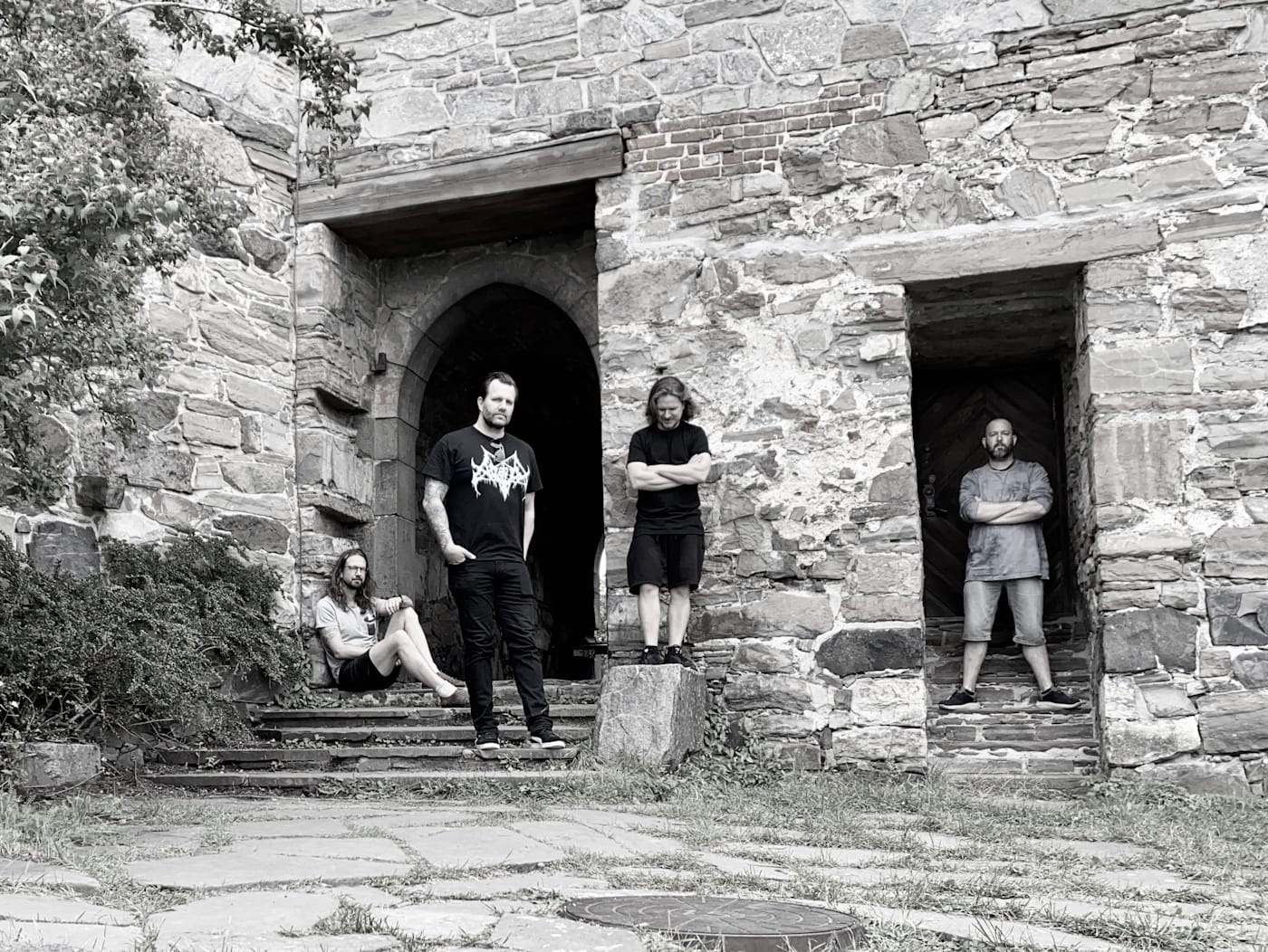 Sweden's SAGOR SOM LEDER MOT SLUTET dig into the magmatic core on fourth album "IV" 3 Sweden's Sagor Som Leder Mot Slutet