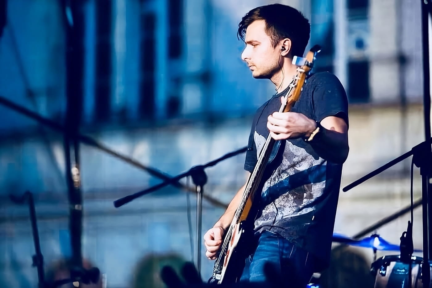 Alt rockers BY MILLION WIRES return after fourteen years with new EP "Not Over" 3 BY MILLION WIRES
