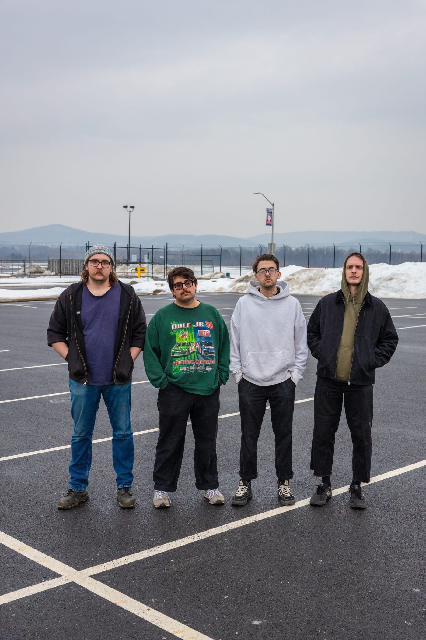 Indie pop punk rockers ELEPHANT JAKE walk through "'98", shaped by Masayoshi Takanaka and the loss of two grandfathers 2 Elephant Jake