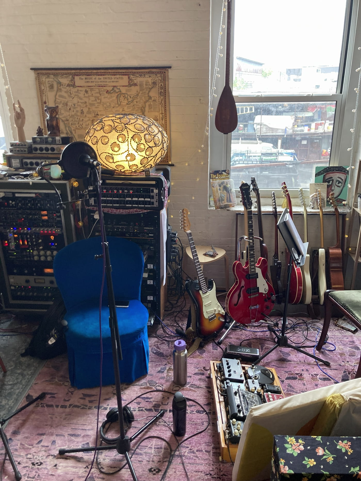 Brooklyn's HONEY VHS swaddle their folk-rock in analog warmth on "With Pulp" 2 HONEY VHS