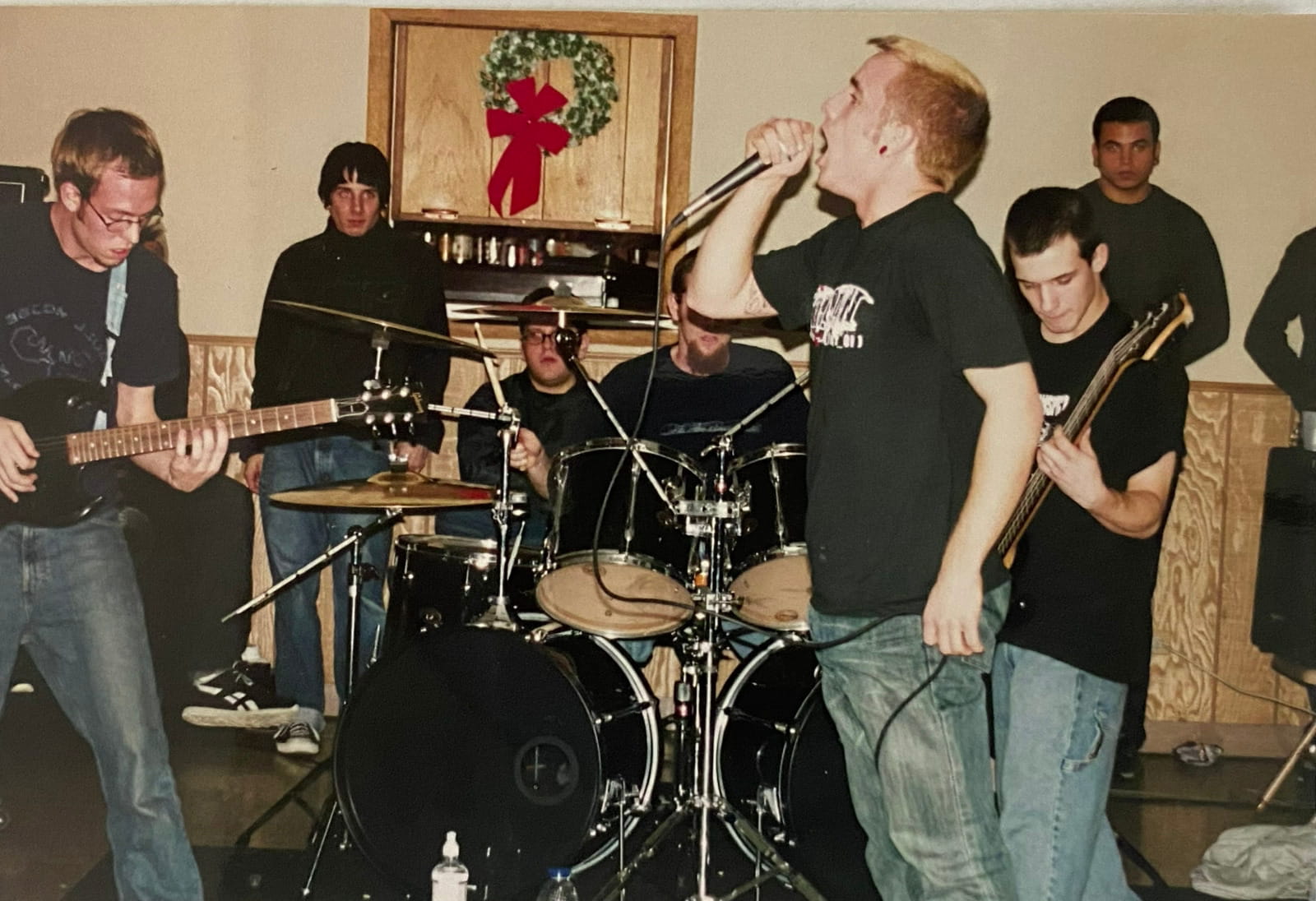 DEAD TO FALL