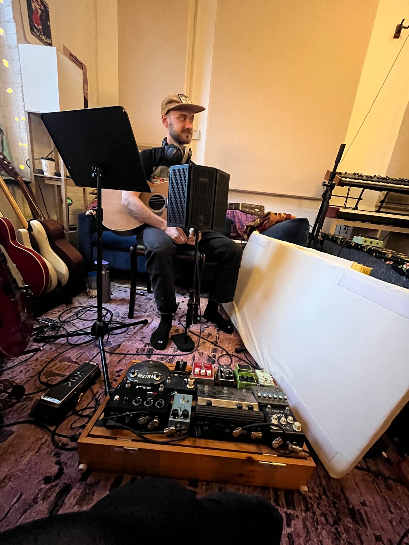 Brooklyn's HONEY VHS swaddle their folk-rock in analog warmth on "With Pulp" 1 HONEY VHS