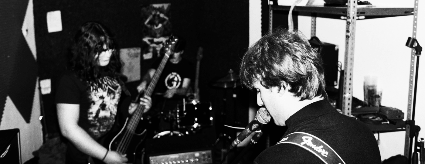 Blackened crust screamo beast MANGUALDE turn humiliation and wrath into a blackened debut with "A Festa" 1 mangualde