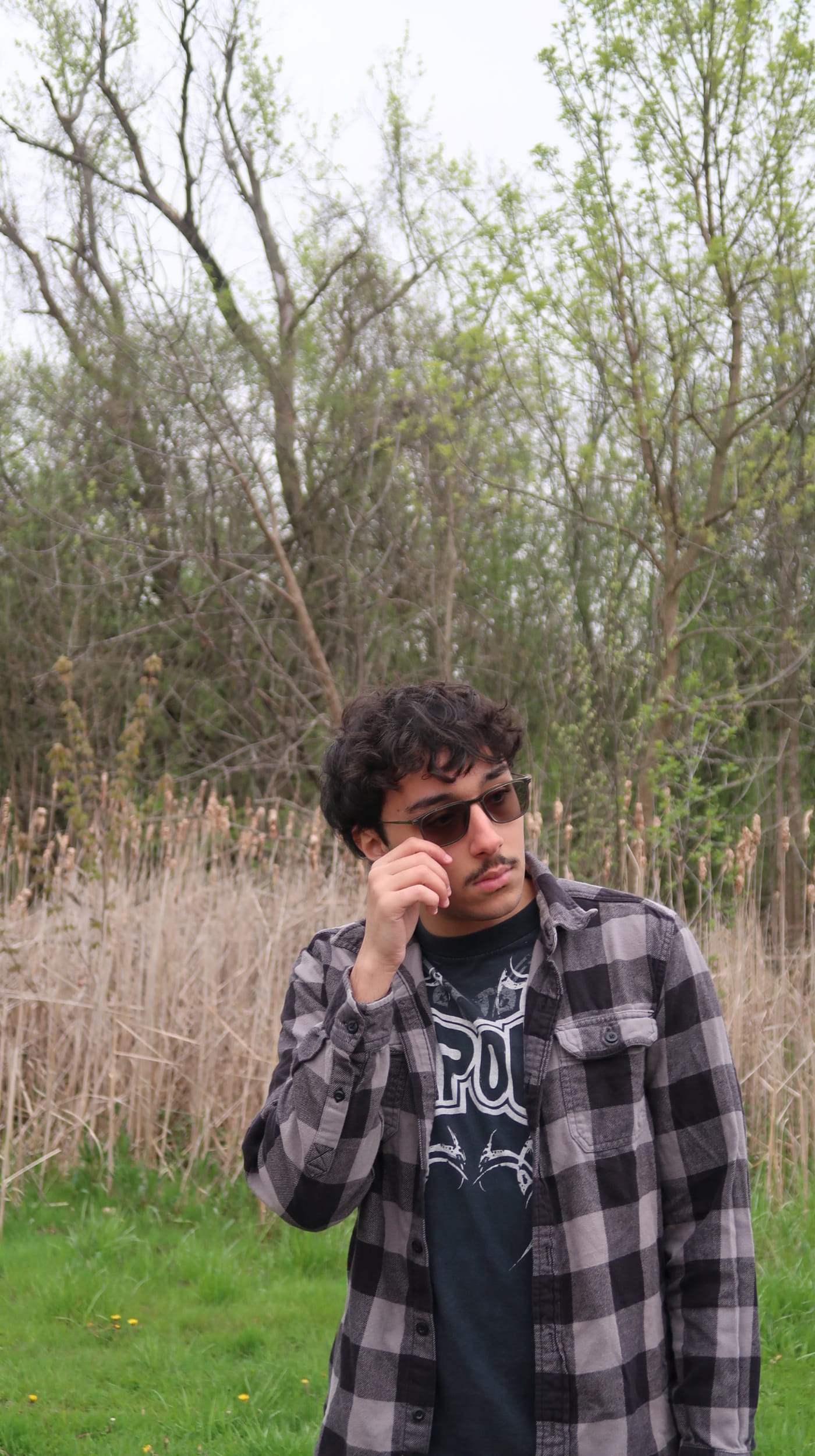 Grunge rocker San Vane refuses to let shoegaze swallow the vocal on "islander" 1 Sam Vane by Cait Grace