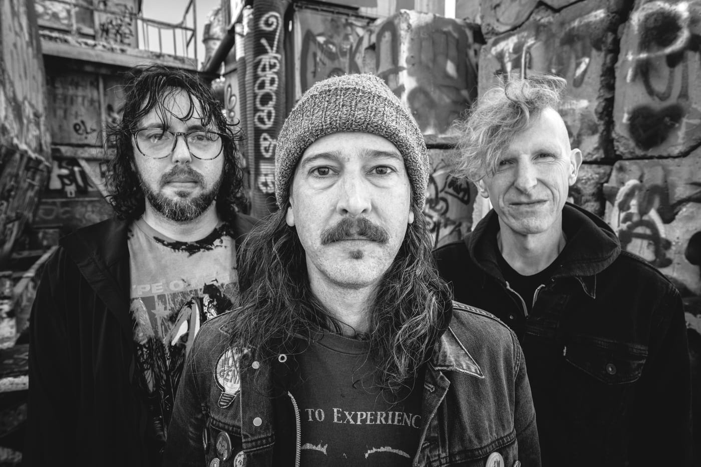 Portland's psych rockers VERADAS pull from grunge, krautrock and the Everly Brothers on "Hud Money" 2 Veradas, by Jackson Hagin